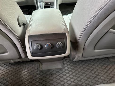 Used 2012 GMC Acadia SL w/ Preferred Package image 14