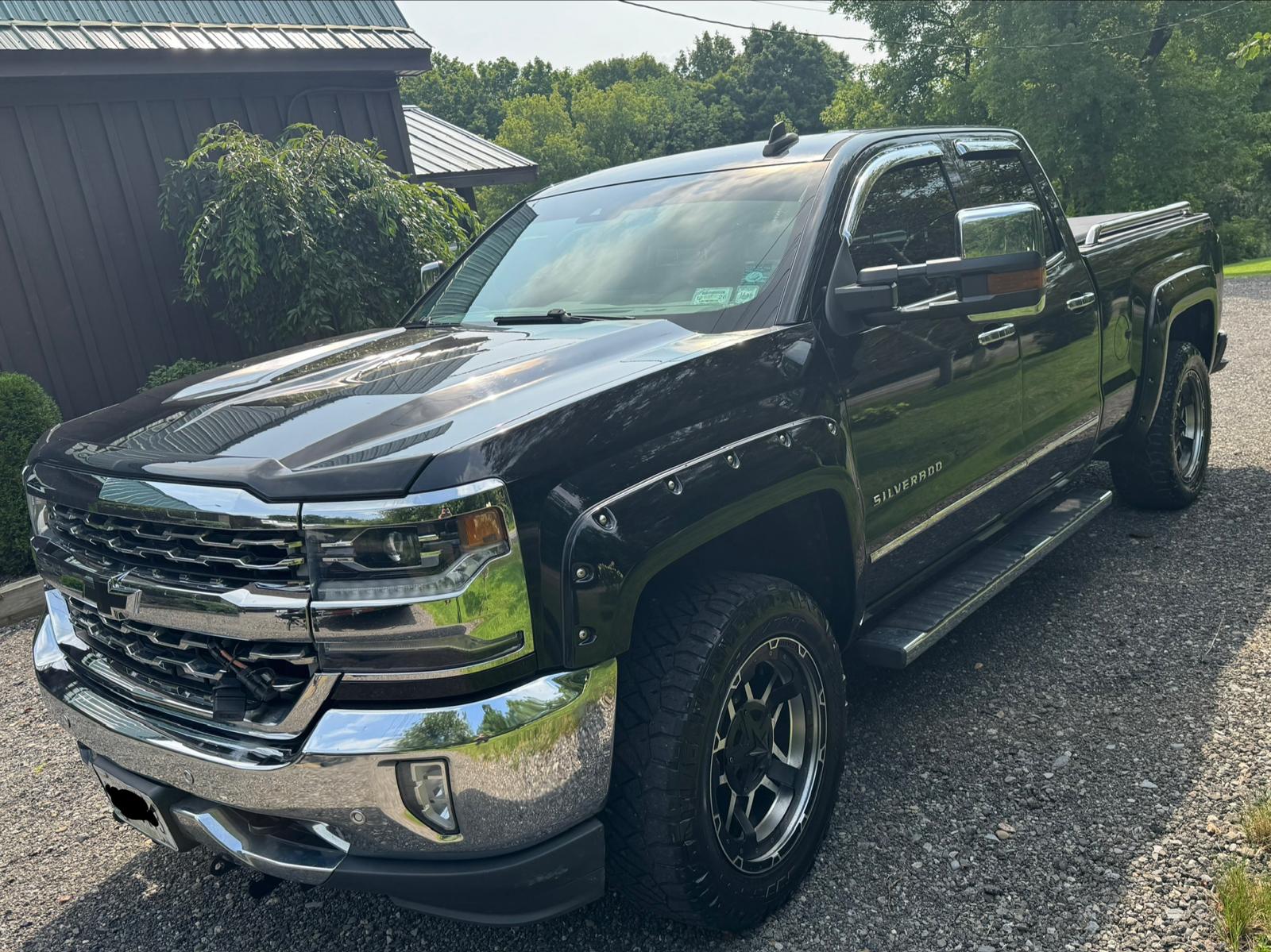 Used 2016 Chevrolet Silverado 1500 LTZ w/ LTZ Plus Package AWD/4WD image 2