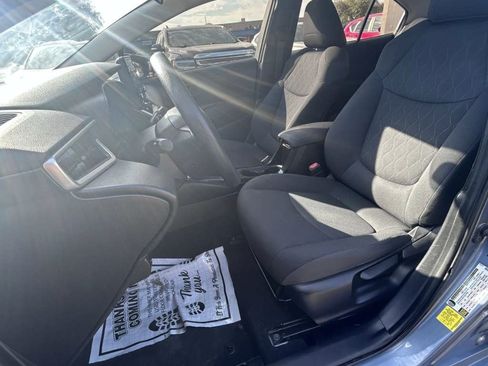 Used 2021 Toyota Corolla LE image 10