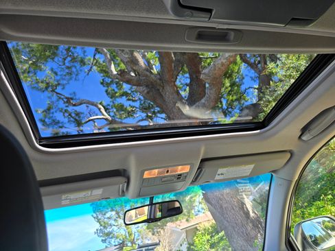 Used 2013 Toyota Highlander Limited image 17