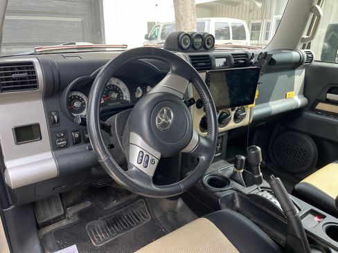 Used 2010 Toyota FJ Cruiser 4WD image 5