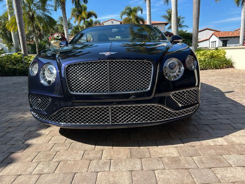 Used 2017 Bentley Continental GT image 10