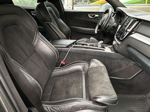 Used 2019 Volvo XC60 T8 R-Design w/ Advanced Package image 16