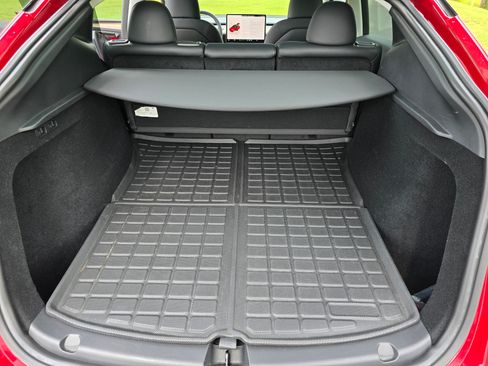 Used 2023 Tesla Model Y AWD image 11