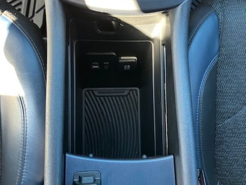 Used 2015 Chrysler 200 S w/ Navigation & Sound Group I image 23