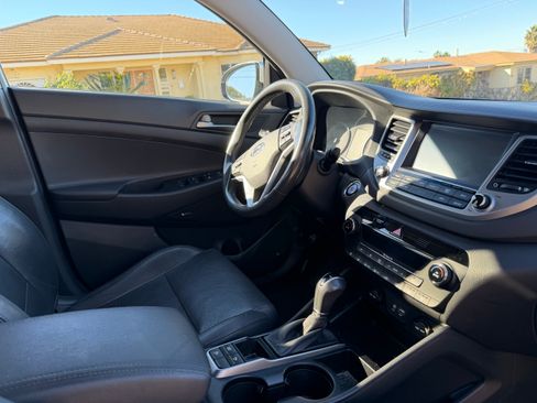 Used 2017 Hyundai Tucson Limited w/ Limited Ultimate Package 03 image 10