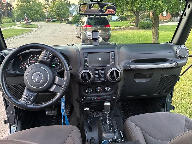 Used 2018 Jeep Wrangler Unlimited Sport S AWD/4WD image 6