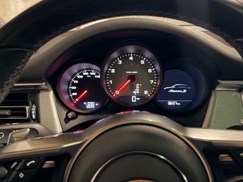 Used 2021 Porsche Macan S AWD/4WD image 24