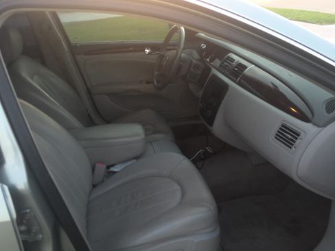 Used 2007 Buick Lucerne CXL image 16