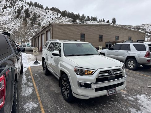 Used 2022 Toyota 4Runner Limited image 14