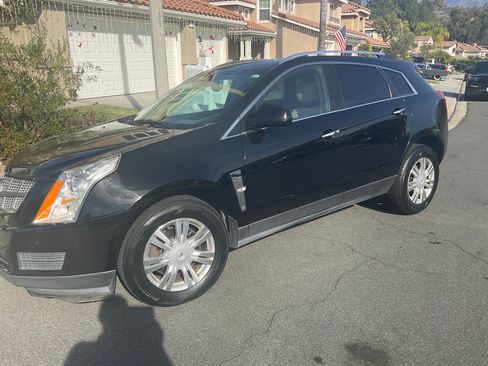 Used 2012 Cadillac SRX Luxury image 1