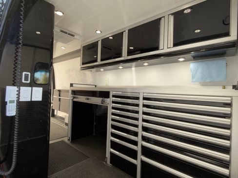 Used 2014 Mercedes-Benz Sprinter 2500 image 20