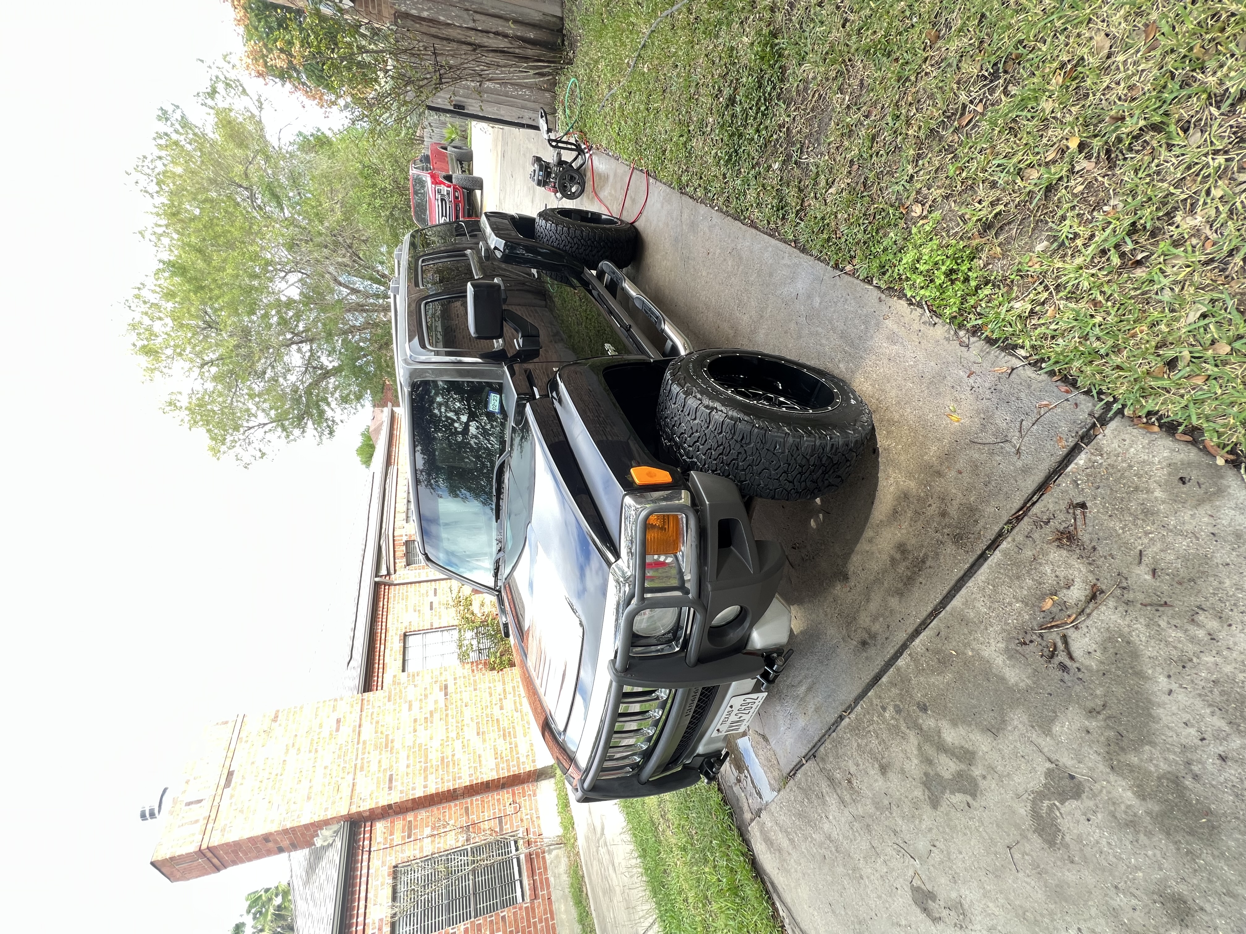 Used 2009 HUMMER H3 AWD/4WD image 8