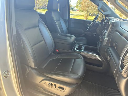 Used 2019 Chevrolet Silverado 1500 LTZ w/ LTZ Convenience Package image 15