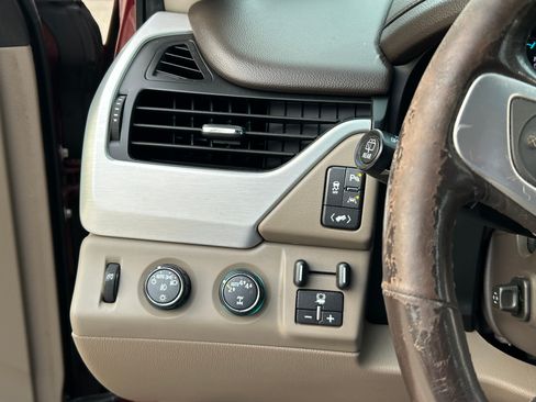 Used 2018 GMC Yukon SLT w/ Open Road Package image 16
