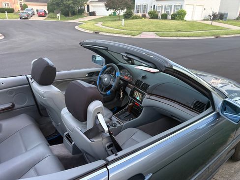 Used 2004 BMW 330Ci Convertible RWD image 9