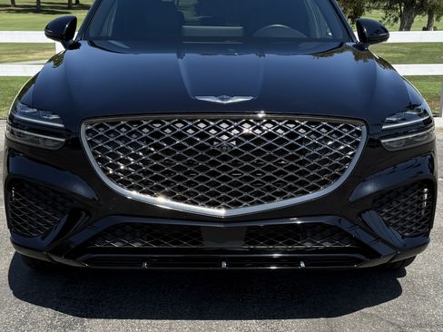 Used 2023 Genesis GV70 2.5T w/ Sport Prestige Package image 29