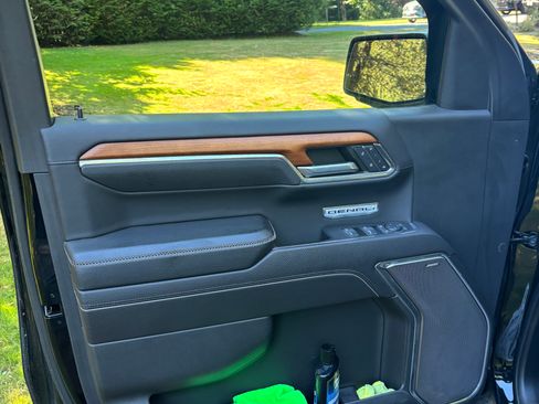 Used 2022 GMC Sierra 1500 Denali AWD/4WD image 4