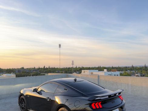 Used 2024 Ford Mustang GT w/ GT Performance Package RWD image 10