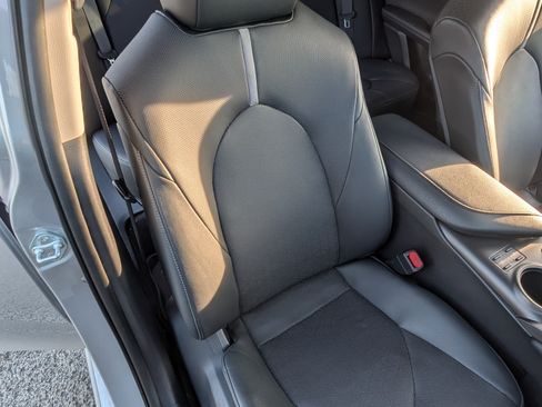 Used 2022 Toyota Camry XSE w/ Navigation Package image 9