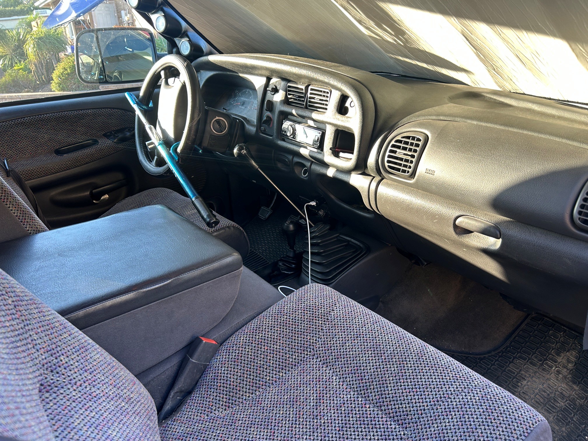Used 2001 Dodge Ram 2500 Truck 4x4 Quad Cab image 8
