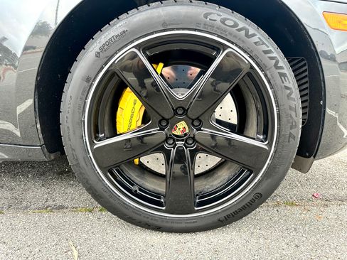 Used 2017 Porsche Macan Turbo image 17