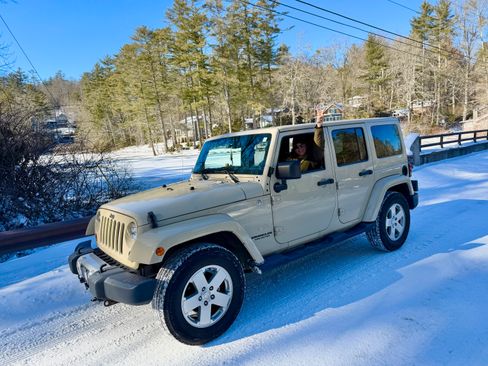 Used 2011 Jeep Wrangler Unlimited Sahara w/ Dual Top Group image 1