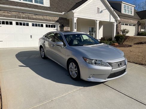 Used 2013 Lexus ES 350 w/ Luxury Pkg image 5