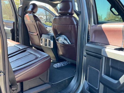 Used 2017 Ford F350 Platinum w/ Platinum Ultimate Package image 18