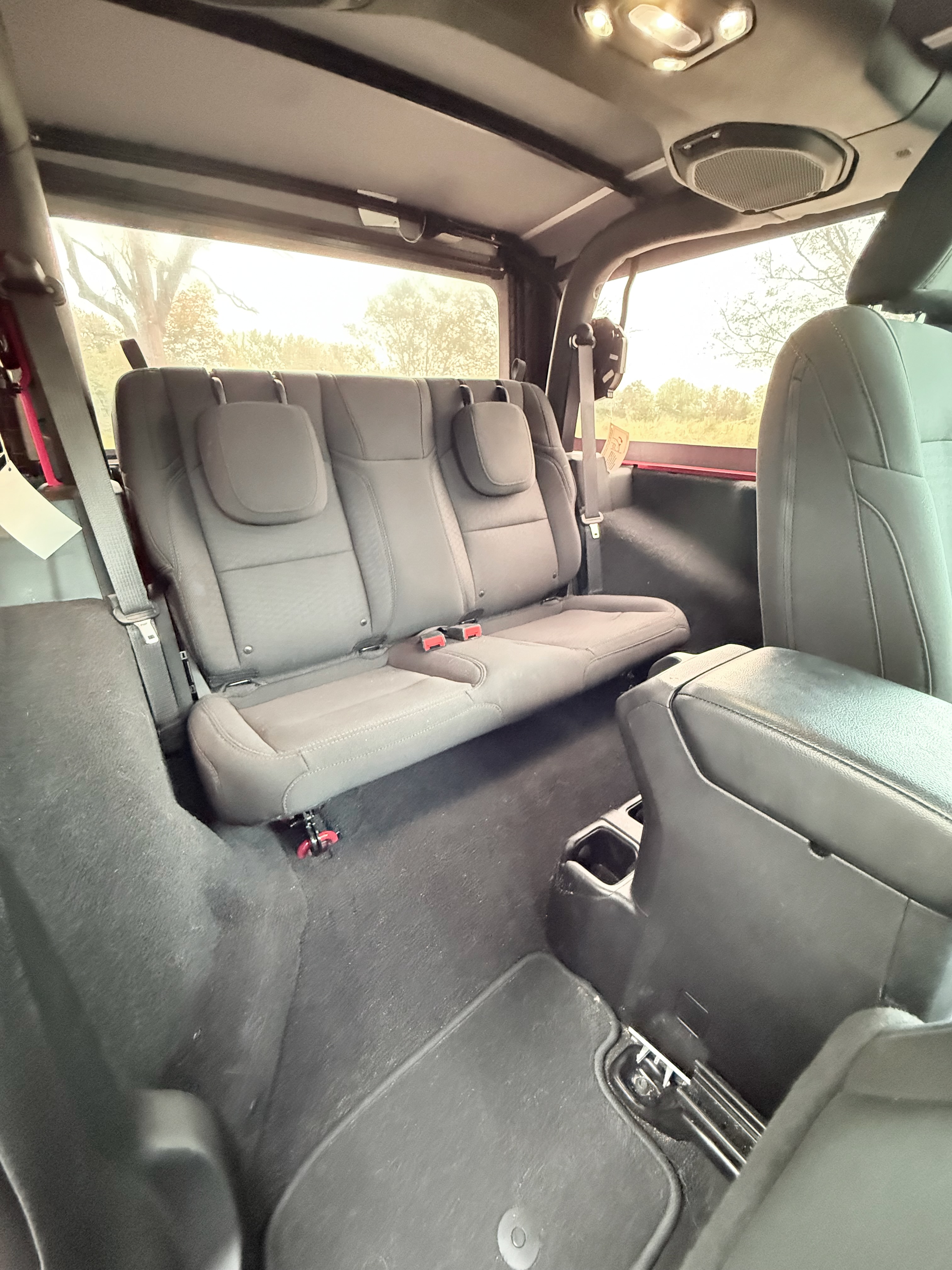 Used 2021 Jeep Wrangler Sport AWD/4WD image 18