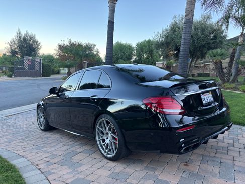 Used 2018 Mercedes-Benz E 63 AMG S image 23