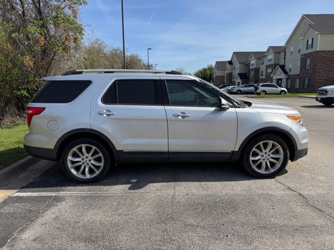 Used 2013 Ford Explorer Limited image 4