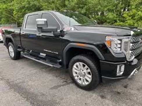 Used 2020 GMC Sierra 2500 Denali w/ Denali Ultimate Package AWD/4WD image 2