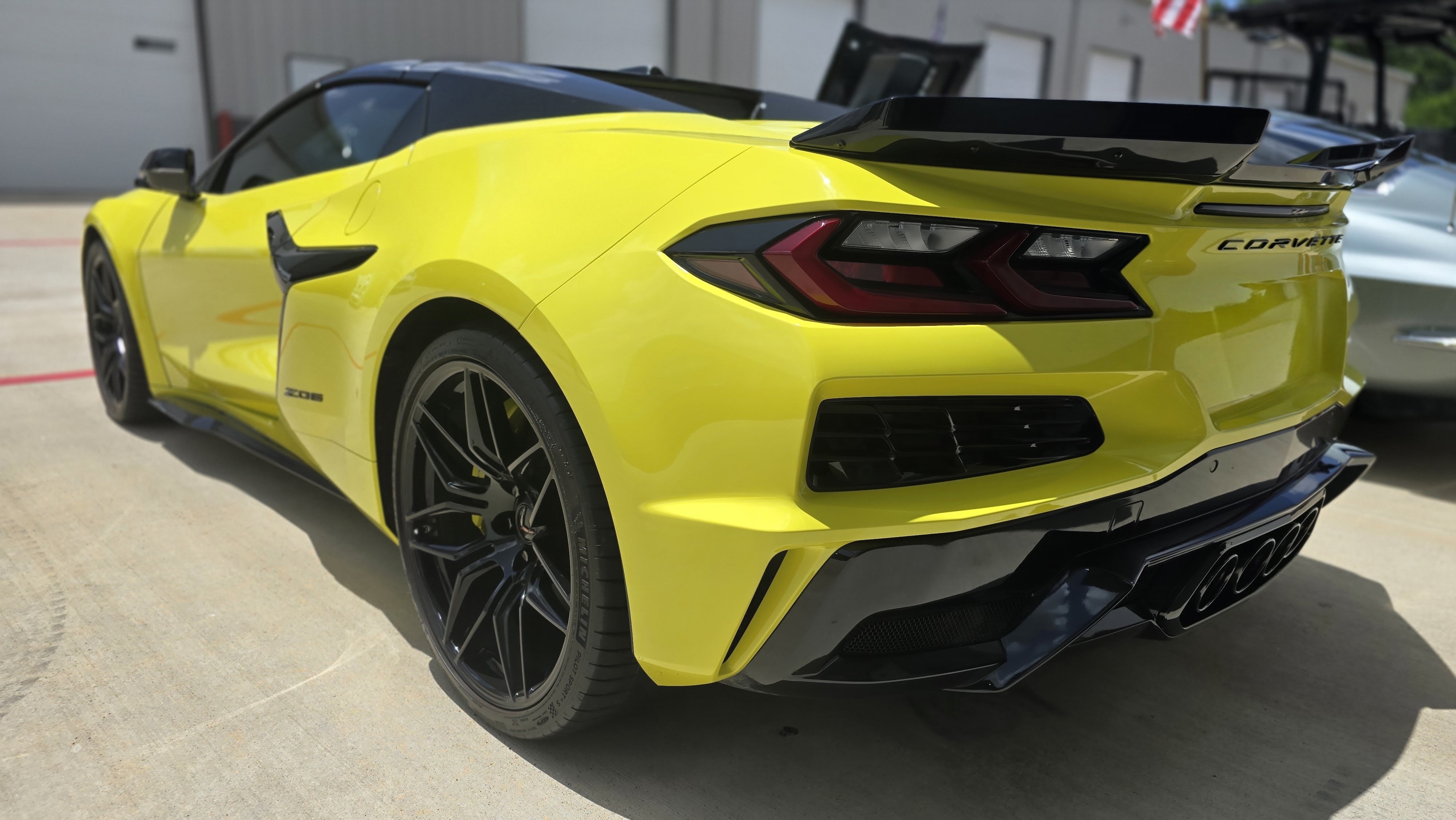 Used 2024 Chevrolet Corvette Z06 RWD image 1