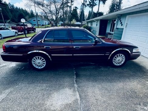 Used 2009 Mercury Grand Marquis LS image 9