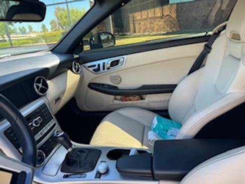 Used 2013 Mercedes-Benz SLK 250 image 15