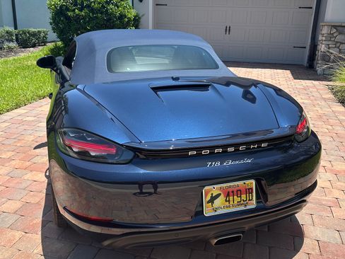 Used 2019 Porsche 718 Boxster RWD image 4