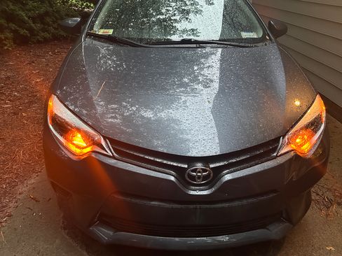 Used 2015 Toyota Corolla L FWD image 5