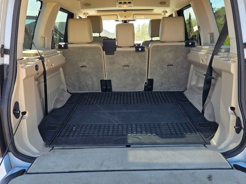 Used 2015 Land Rover LR4 HSE image 10