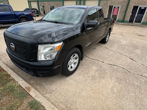 Used 2017 Nissan Titan S RWD image 5