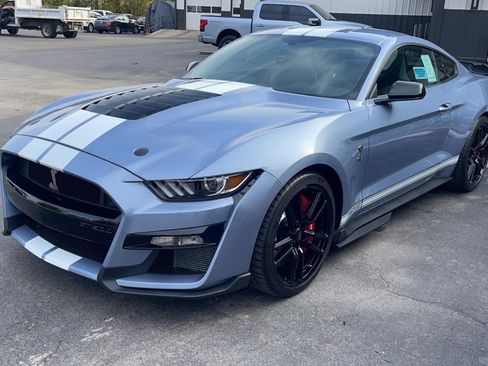 Used 2022 Ford Mustang Shelby GT500 RWD image 1
