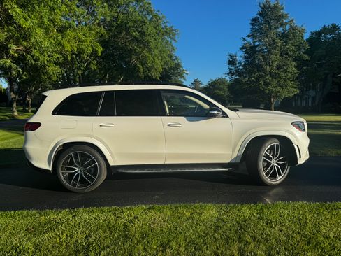 Used 2021 Mercedes-Benz GLS 580 4MATIC image 8