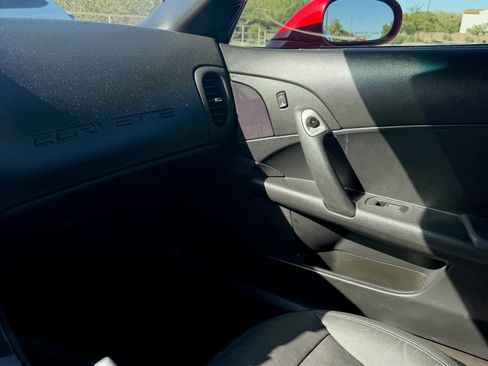 Used 2012 Chevrolet Corvette Coupe image 10