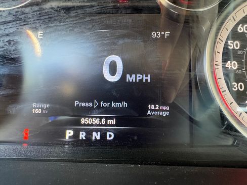 Used 2018 RAM 1500 Laramie AWD/4WD image 10