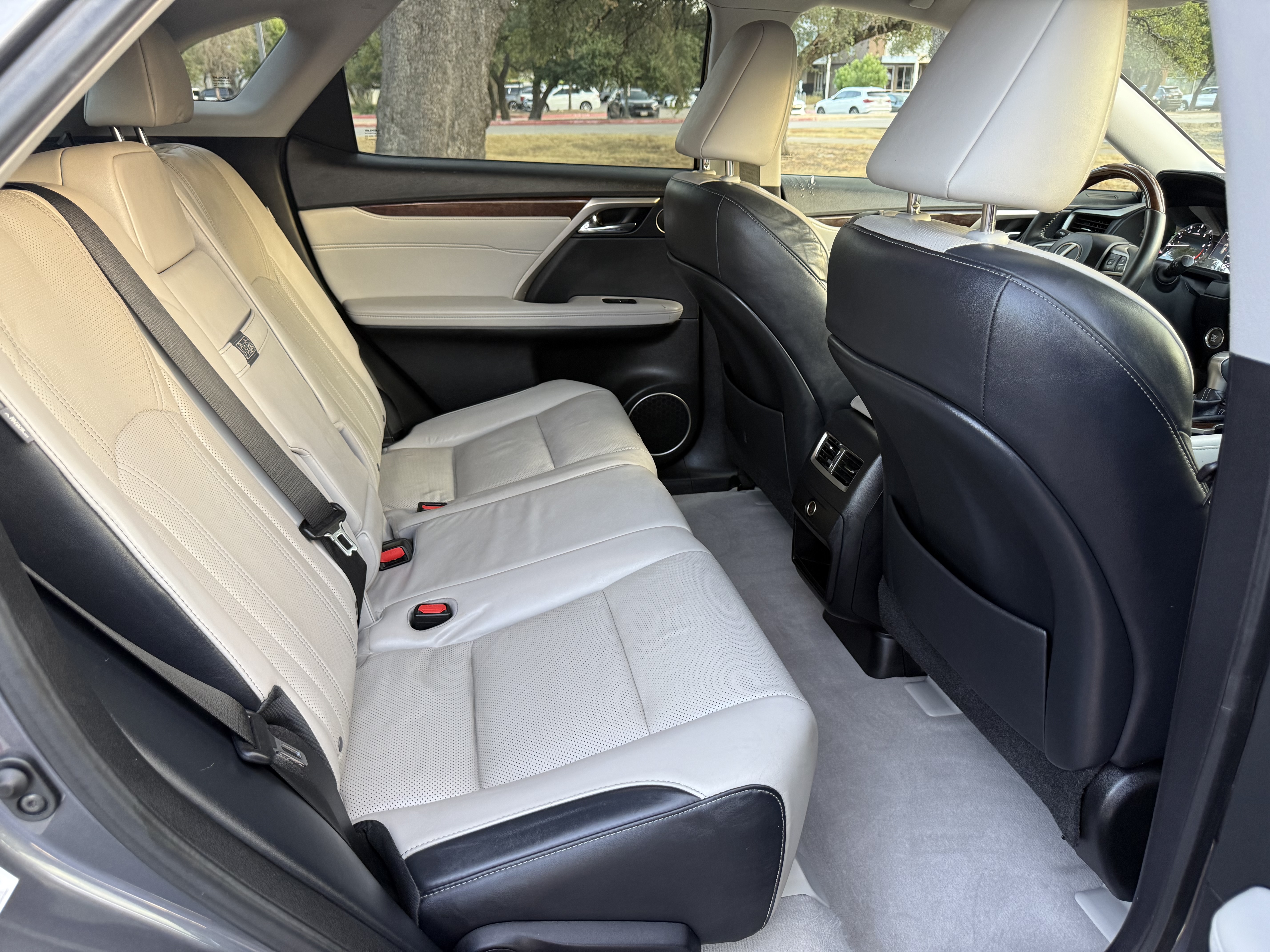 Used 2017 Lexus RX 350 FWD w/ Premium Package image 20