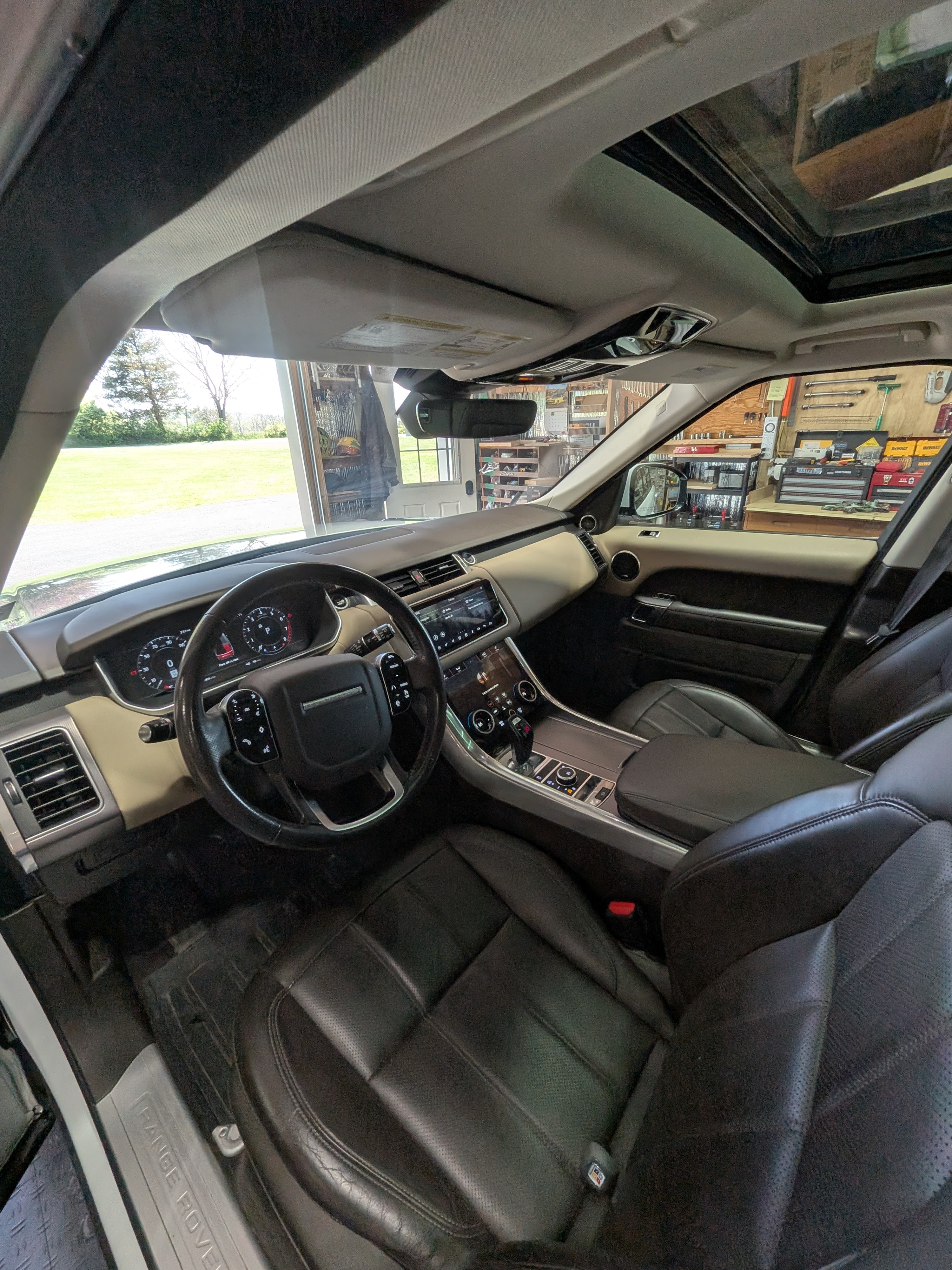 Used 2019 Land Rover Range Rover Sport HSE AWD/4WD image 6