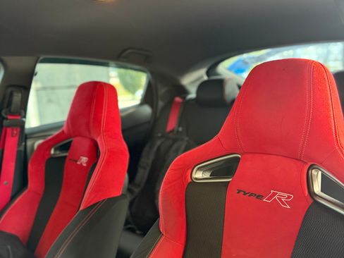 Used 2021 Honda Civic Type R image 15