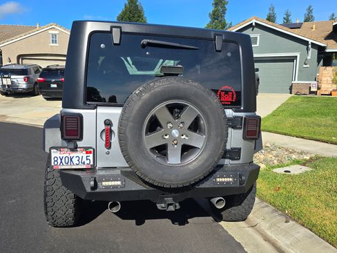 Used 2015 Jeep Wrangler Sport AWD/4WD image 9