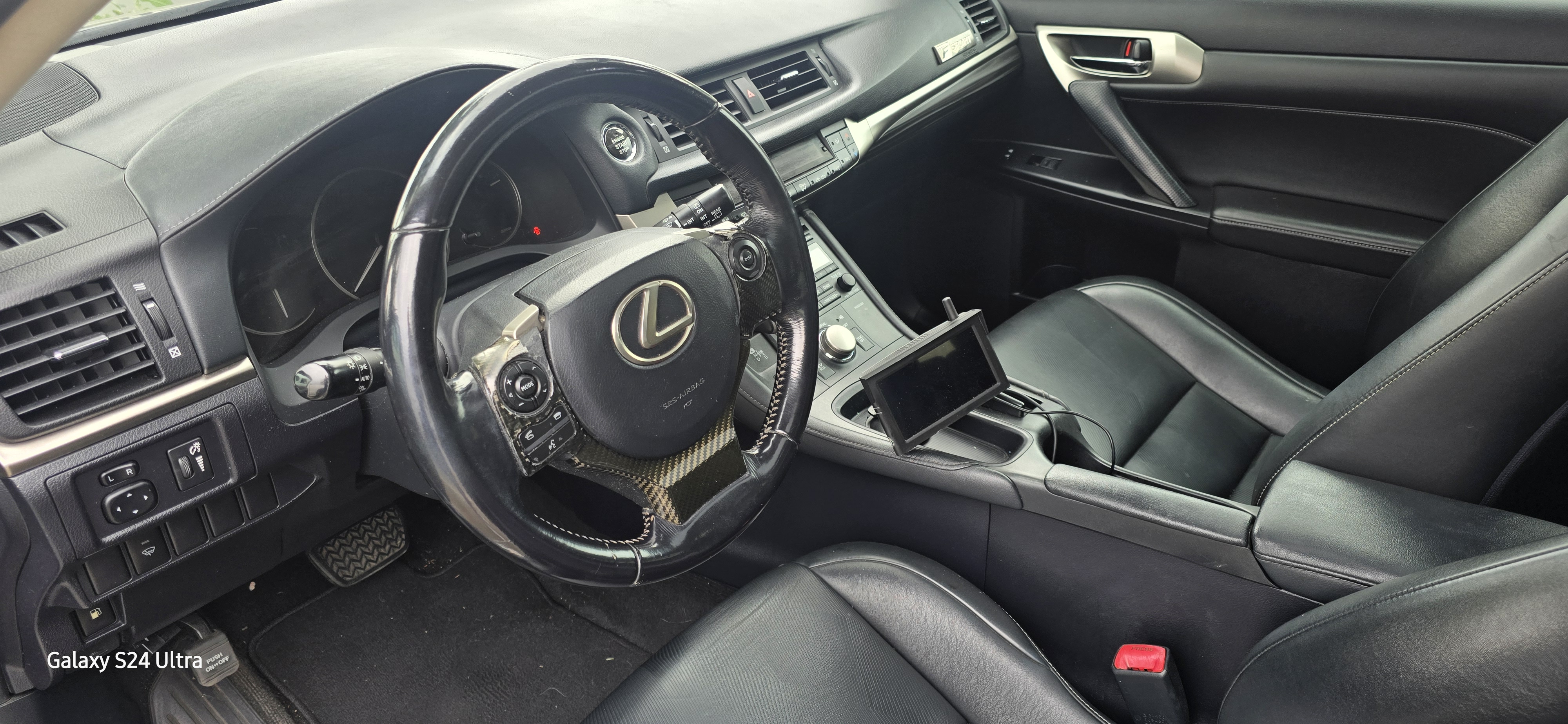 Used 2015 Lexus CT 200h FWD image 16