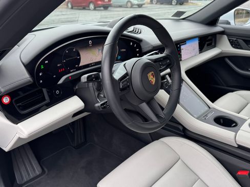 Used 2021 Porsche Taycan 4S image 18